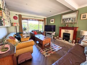 Sitting Room- click for photo gallery